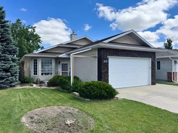 93 Heritage Cres W, Lethbridge, AB T1K 6X2