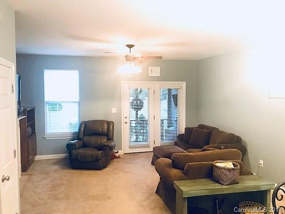 5th image of 945 Ashworth Dr