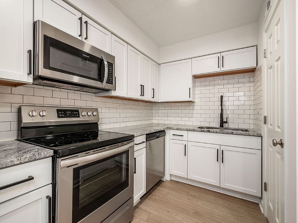 1st image of 380 Forest St APT I