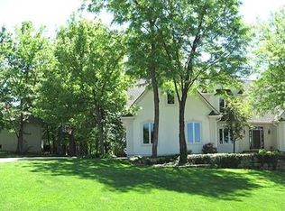 2236 SW Waterfall Pl, Lees Summit, MO 64081