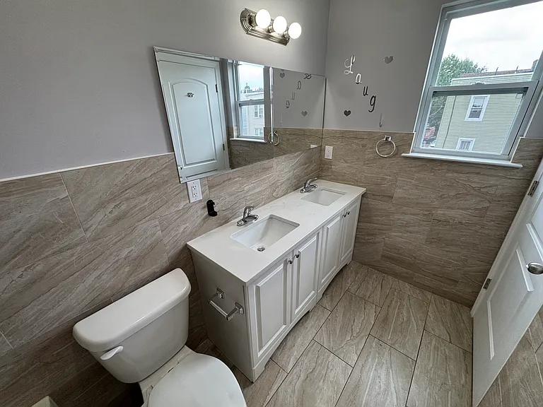 301 N 13th St #1 — Photo 31