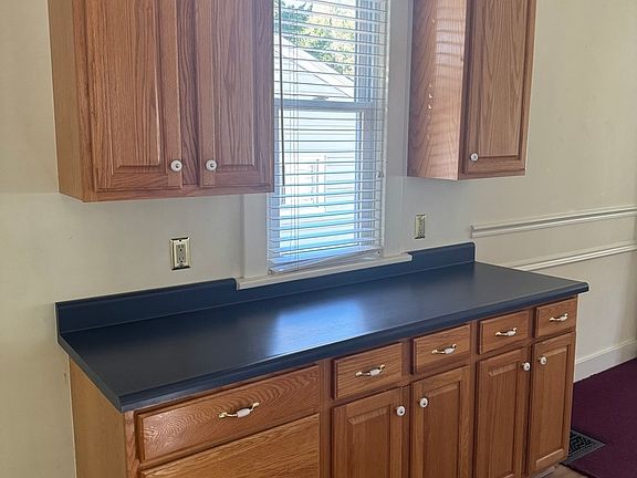 4th image of 2223 W Lombard St