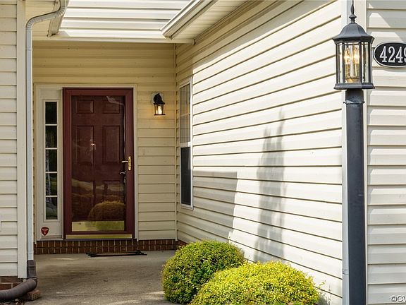 2nd image of 4249 English Holly Cir