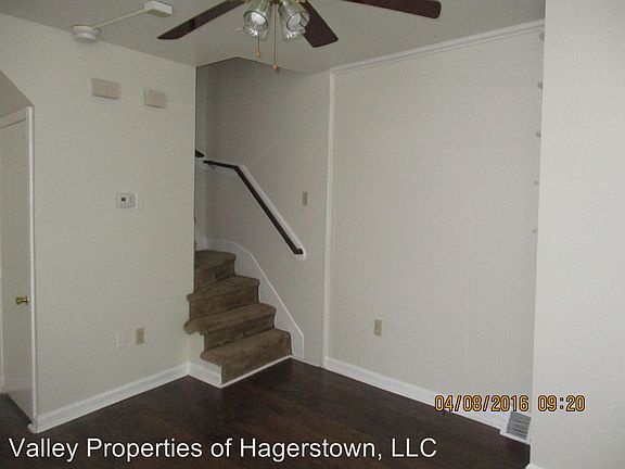 4th image of 225 Jefferson St