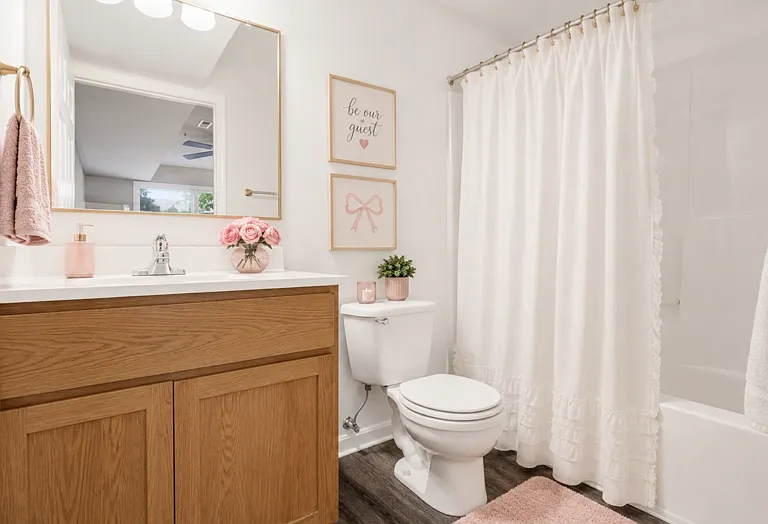 Cortland Apts. — Photo 10
