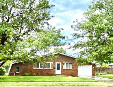 809 J C St, Garden City, KS, 67846