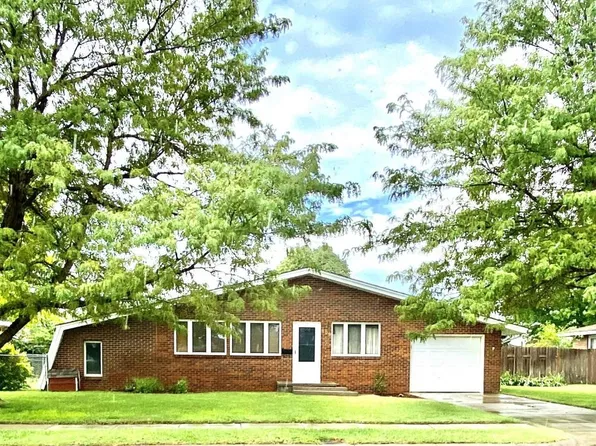 809 J C St, Garden City, KS 67846