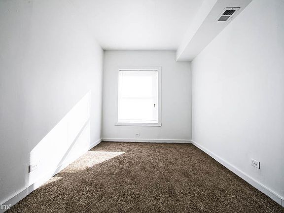 7120 S Wabash Apartments Chicago Bedroom_1