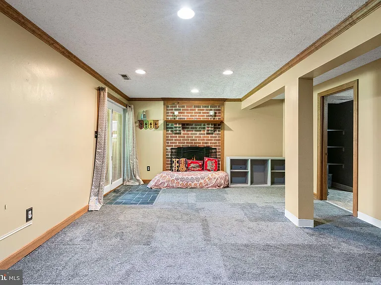 127 Pilgrim Cv — Photo 29