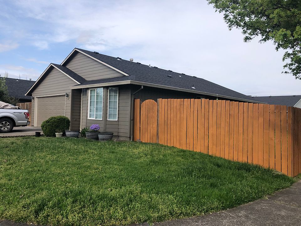 1st image of 2070 SE 62nd Ave