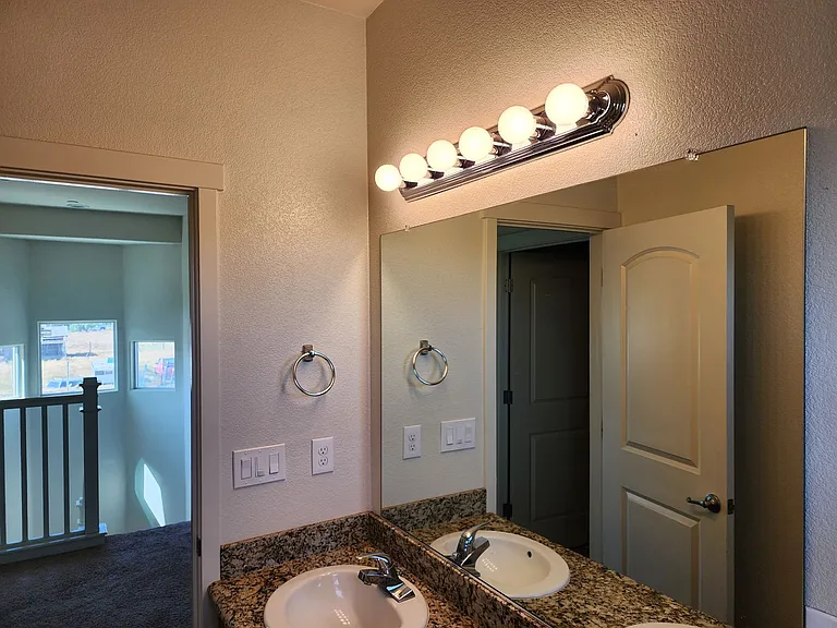 1321 Kaya Dr — Photo 7
