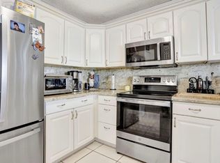 3385 Seabreeze Ln, Margate, FL 33063
