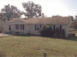 8501 Pilot Rock Rd, Hopkinsville, KY 42240