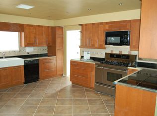 2966 Desert St, Rosamond, CA 93560