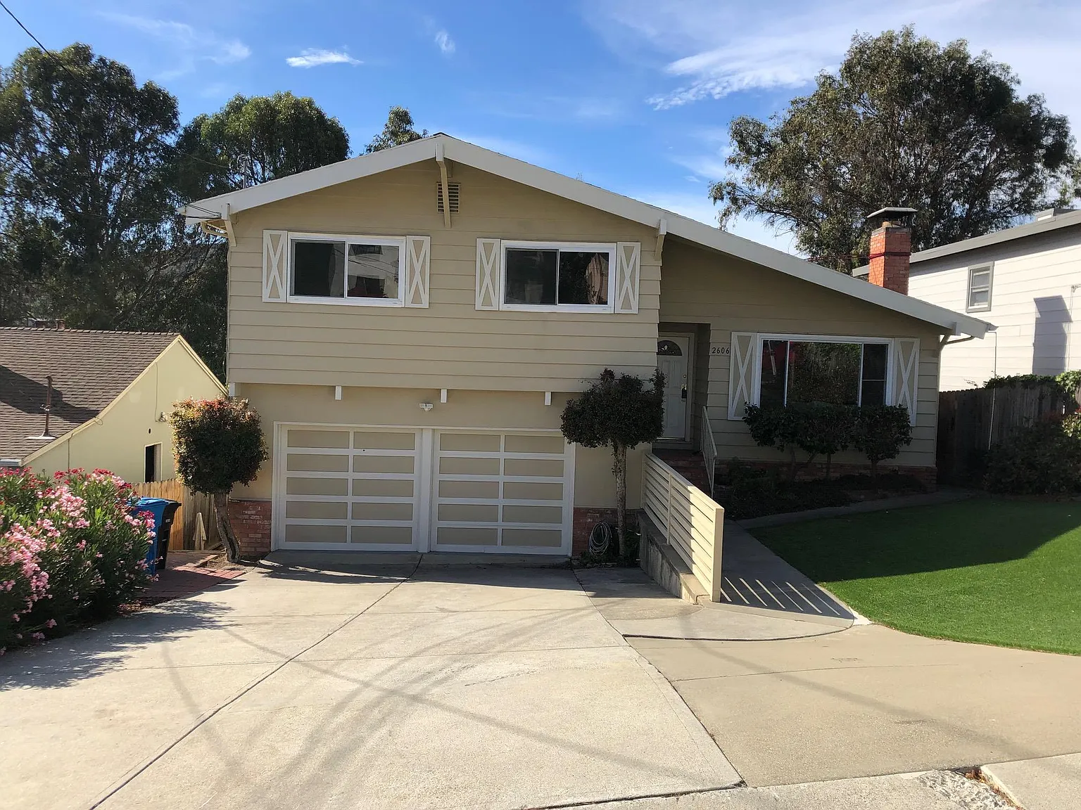 2606 Coronet Blvd photo 1