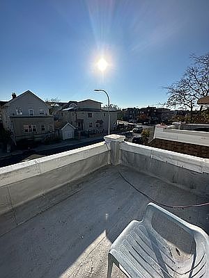 4th image of 3847 Nautilus Ave Floor 2