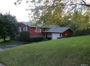 113 Hillside Dr, Twin Lakes, WI 53181