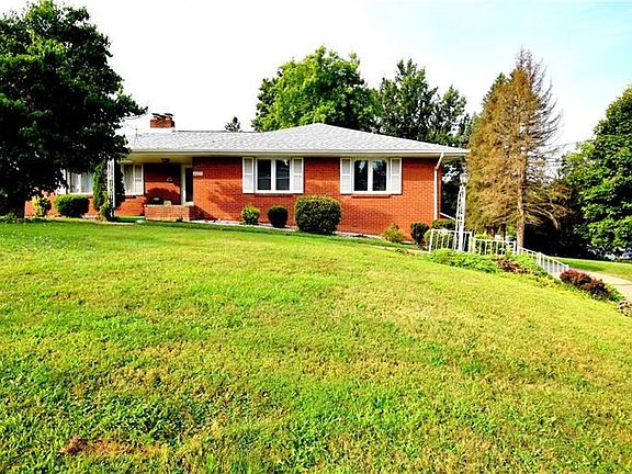 Check out this 3 or 4 bedroom home in Trinity Schools (Trinity North)