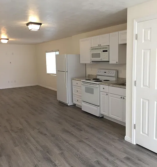 3276 S Cedar Grove Ln — Photo 2