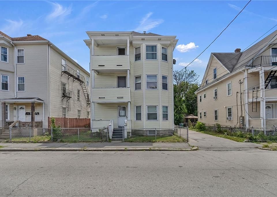 1st image of 95 John St