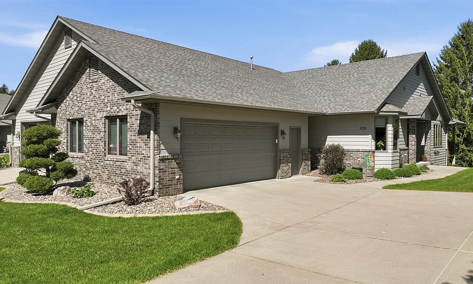 1st image of 2530 E Princeton Avenue