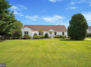121 Eagle Rd, Newtown, PA 18940