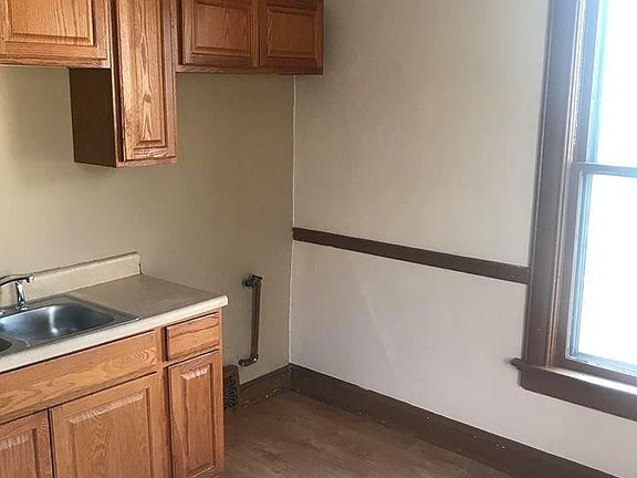4th image of 2357 N Hubbard St