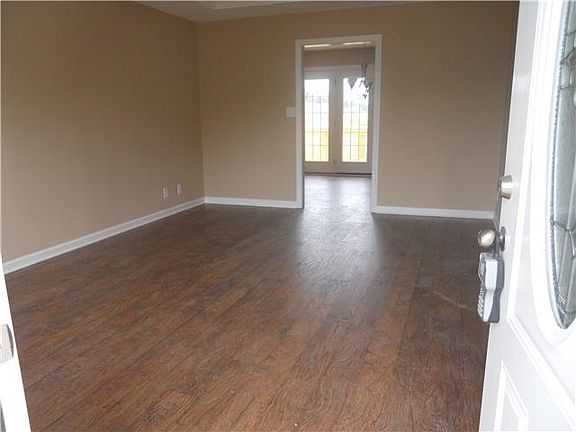 3rd image of 286 Fox Xing Lot 286