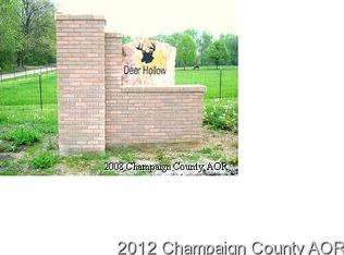 2014 Slade Ln, Mahomet, IL 61853