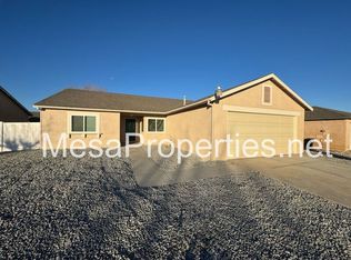 17882 Kendall Cir, Adelanto, CA 92301