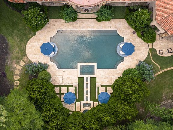 4th image of 66 Hallbrook Way