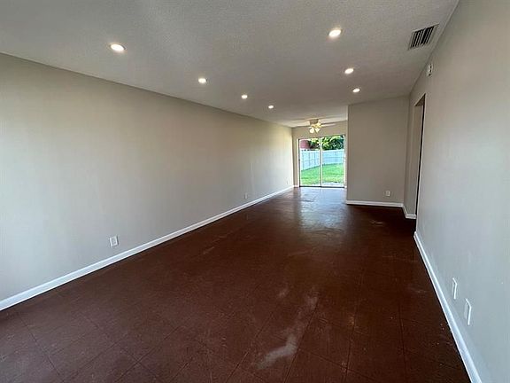 2nd image of 1500 Forest Hill Blvd #6