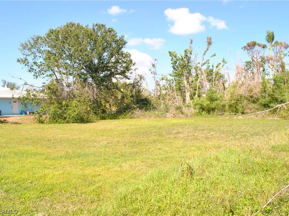 5438 Avenue E, Bokeelia, FL 33922