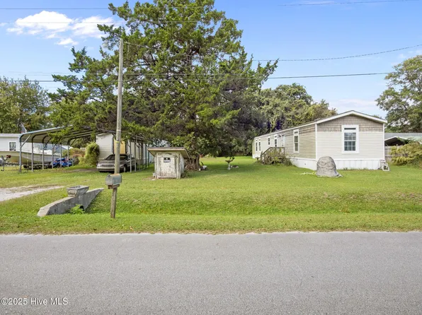 137 Zacchaeus Avenue, Morehead City, NC 28557
