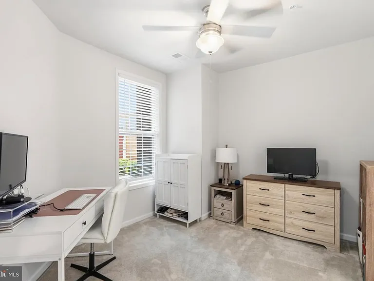 23255 Milltown Knoll Sq #111 — Photo 11