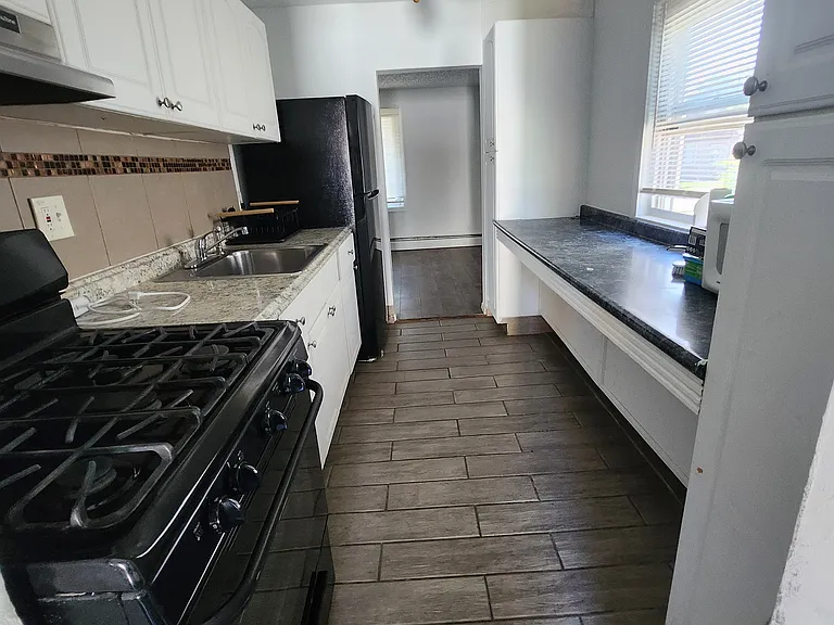 21809 Mac Arthur Blvd — Photo 7