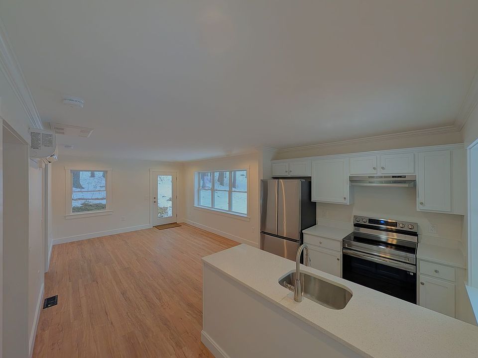 1st image of 17 Faulkner Pl