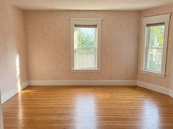 2nd image of 36 Bellvale St