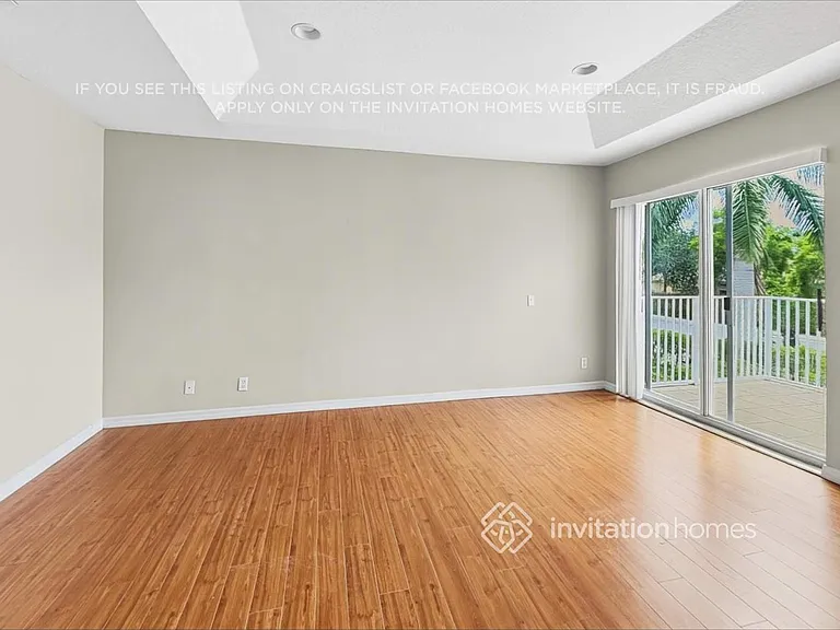 5817 NW 125th Ave — Photo 13