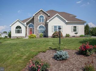 3 Mulberry Ct, Boiling Springs, PA 17007