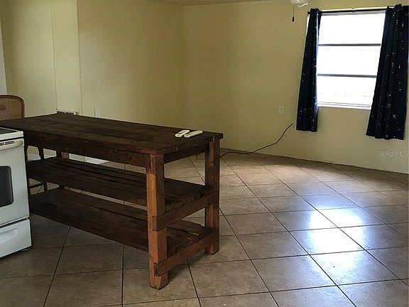 5th image of 1395 Sharlo Ln #1395