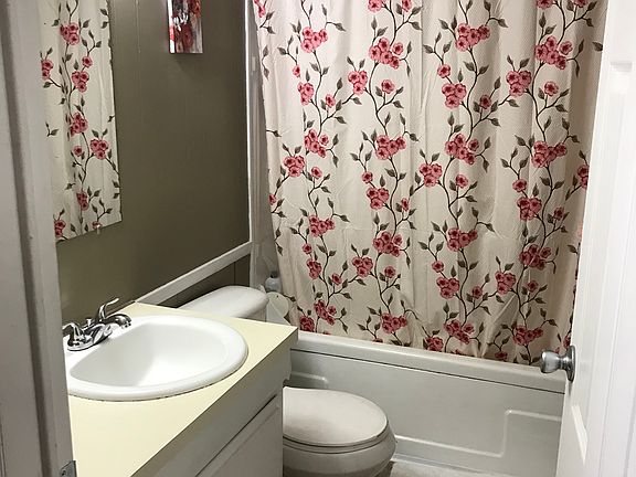 5th image of 102 Peach Ln