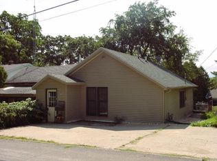 W5265 Wisconsin Dr, Elkhorn, WI 53121