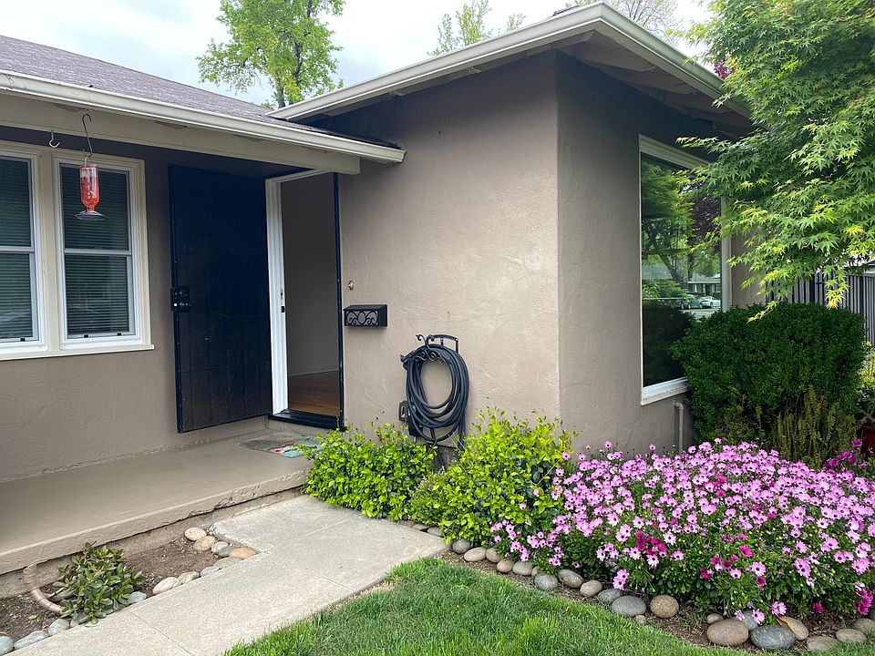 1st image of 815 Creek Dr