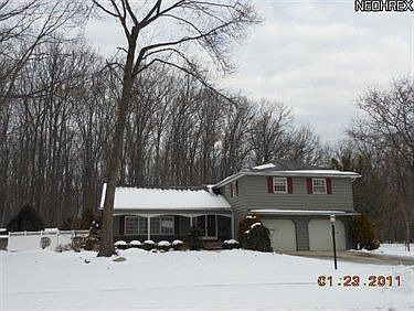 1st image of 32560 Carriage Ln