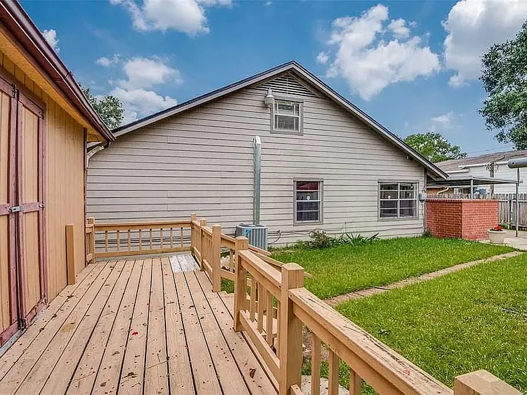 2322 Ansbury Dr — Photo 24