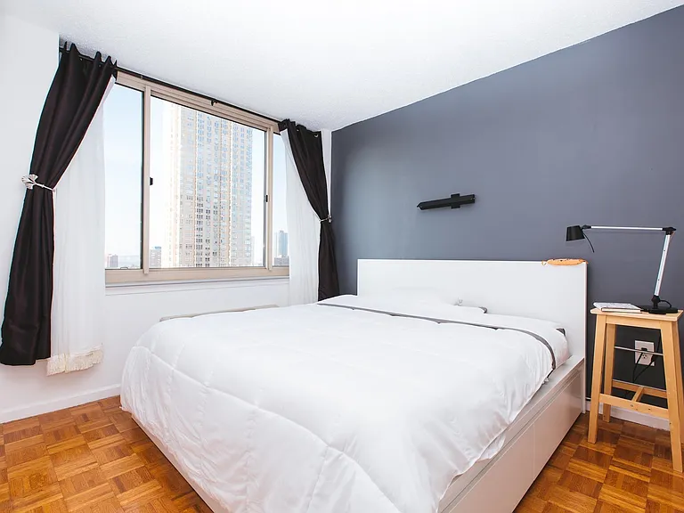 1 2nd St #1907 — Photo 9