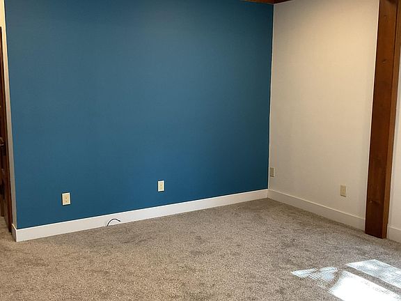 3rd image of 832 W 2nd St #1