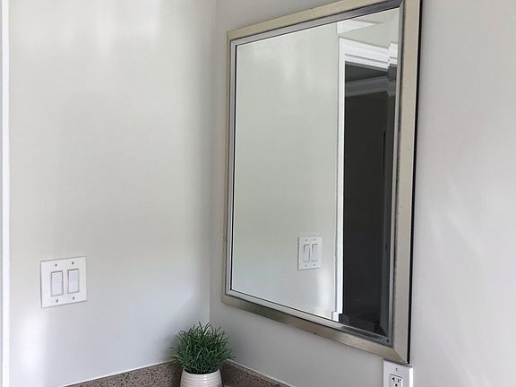 4th image of 4824 Chevy Chase Dr APT 102