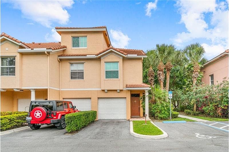 1st image of 2030 Alta Meadows Ln APT 1209